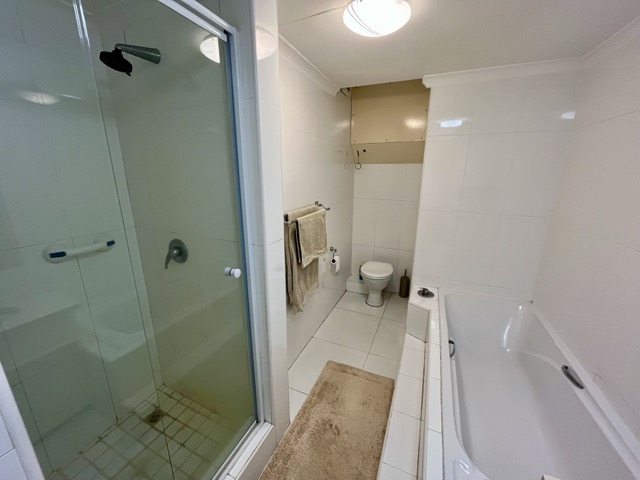 To Let 1 Bedroom Property for Rent in Green Point Western Cape